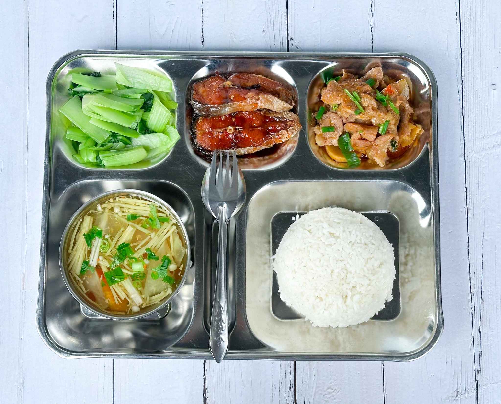 SUẤT ĂN CÔNG NGHIỆP ĐỒNG NAI